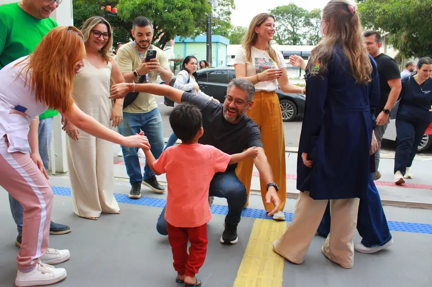Ação comemora a Páscoa no estacionamento do Novo Hospital da Criança e do Adolescente