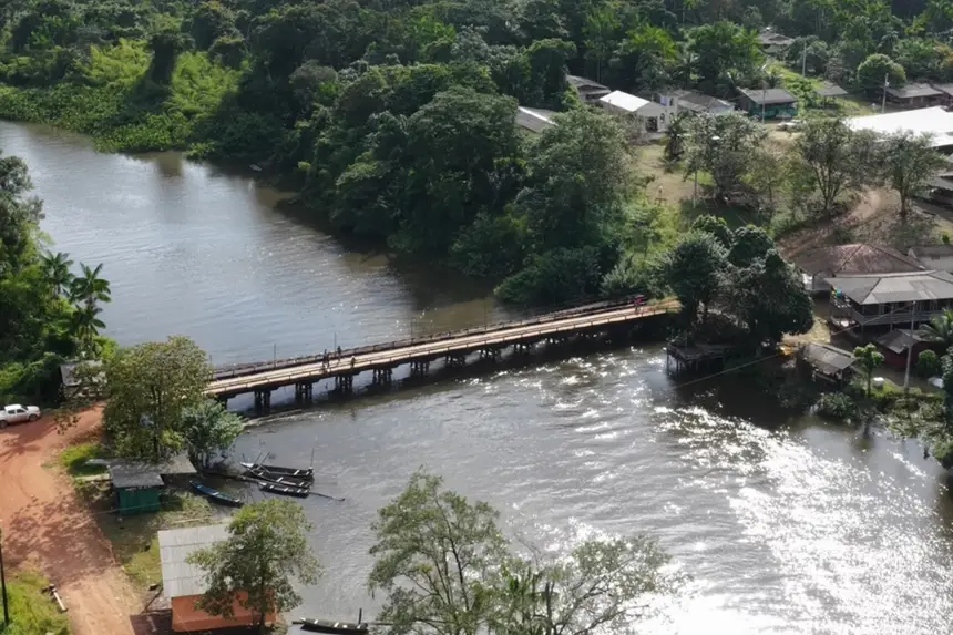 Estado entrega 14 pontes no ramal que liga Calçoene à Comunidade Quilombola do Cunani